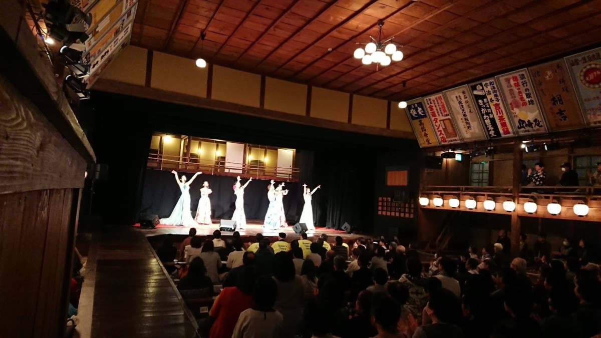 神戸のアカペラ美女軍団 ｑｔハニー の出石永楽館コンサート 沢庵和尚夢見の会 宗鏡寺は沢庵寺とも呼ばれています